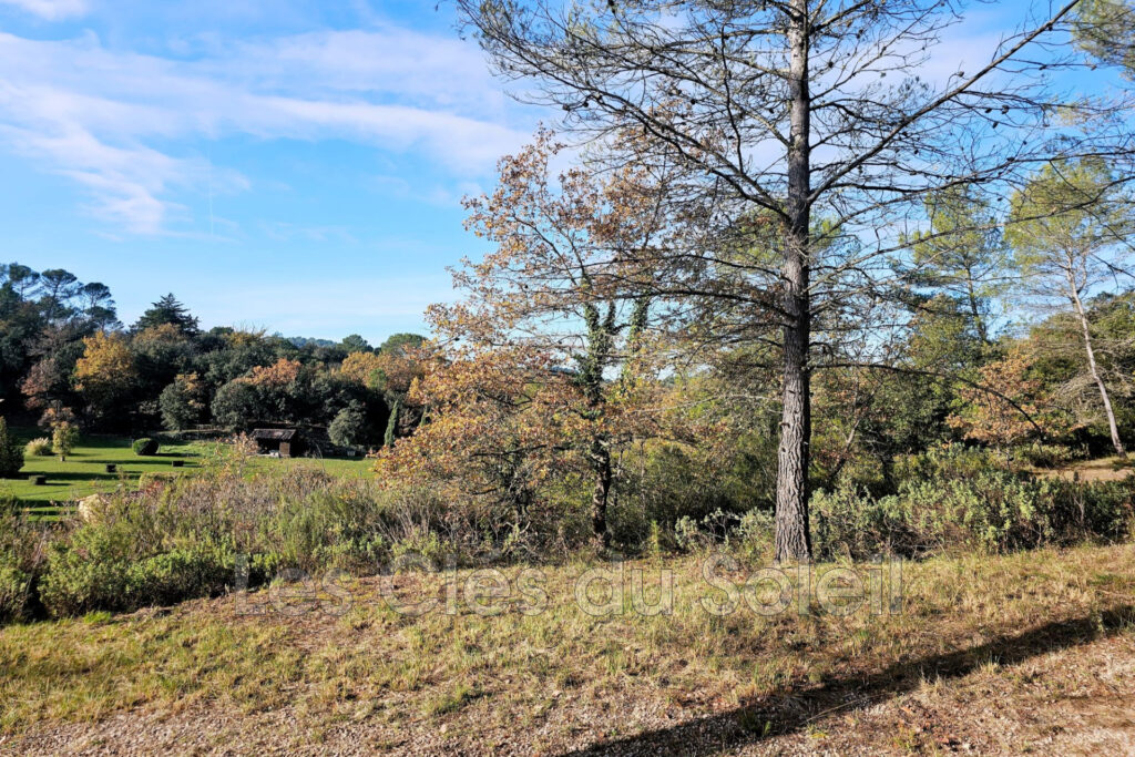 TOURVES  – 17 000 m² de liberté, 147 m² de charme : votre havr – 6 pièces – 3 chambres – 94.00 m²