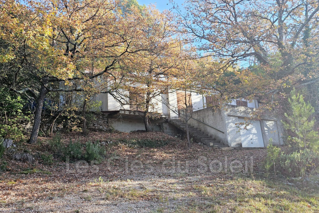 TOURVES  – 17 000 m² de liberté, 147 m² de charme : votre havr – 6 pièces – 3 chambres – 94.00 m²