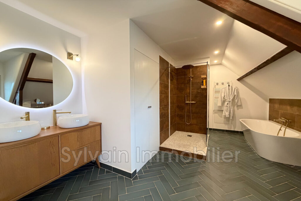 vente maison 4 Pièce(s) – 4 pièces – 3 chambres – 131.58 m²