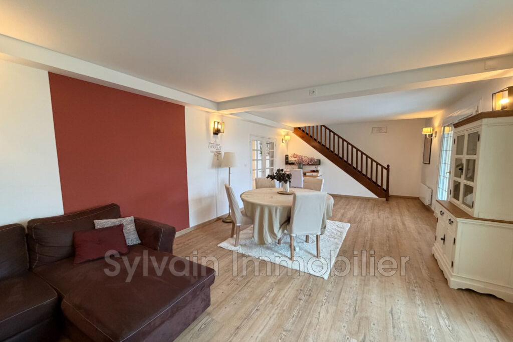 vente maison 4 Pièce(s) – 4 pièces – 3 chambres – 131.58 m²