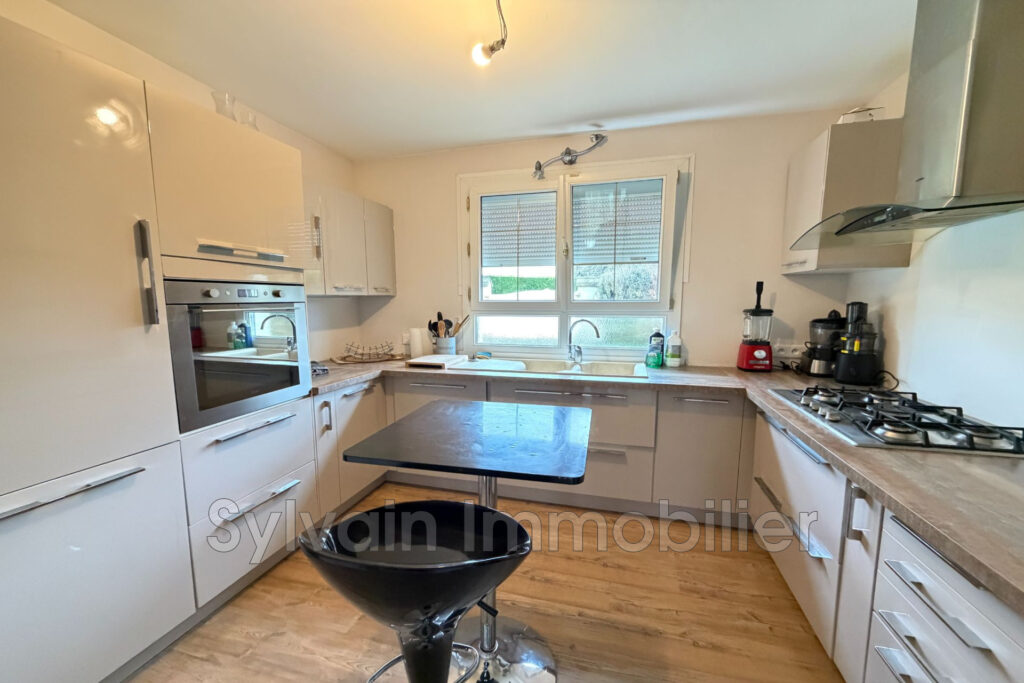 vente maison 4 Pièce(s) – 4 pièces – 3 chambres – 131.58 m²