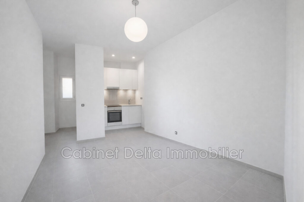 Appartement à Toulon, entièrement refait. – 3 pièces – 2 chambres – 45.00 m²
