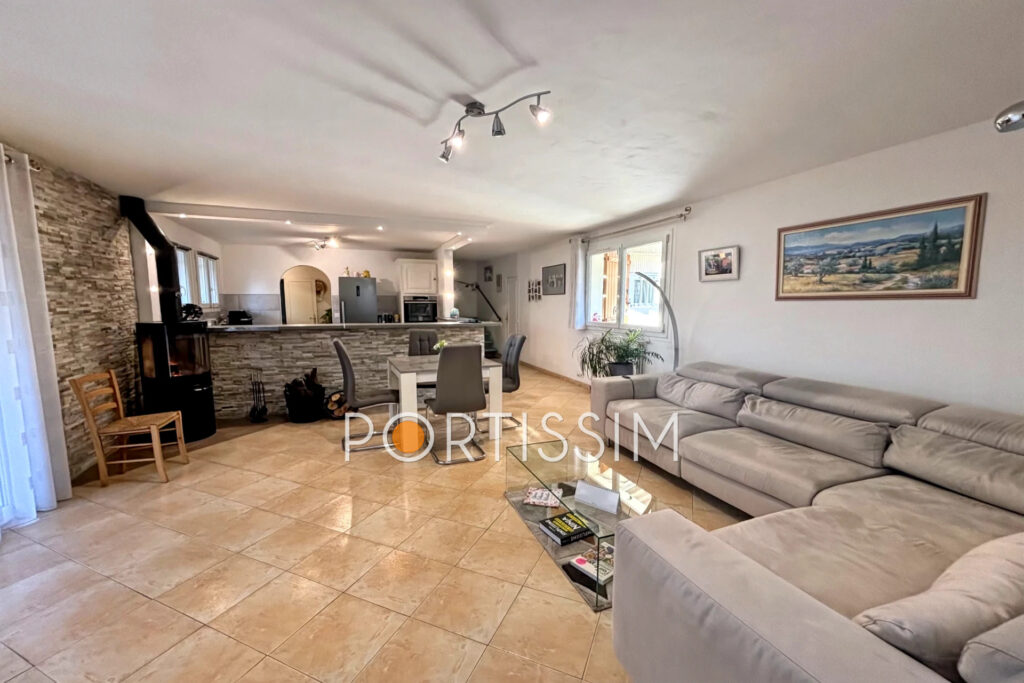 vente maison 4 Pièce(s) – 4 pièces – 3 chambres – 135.00 m²