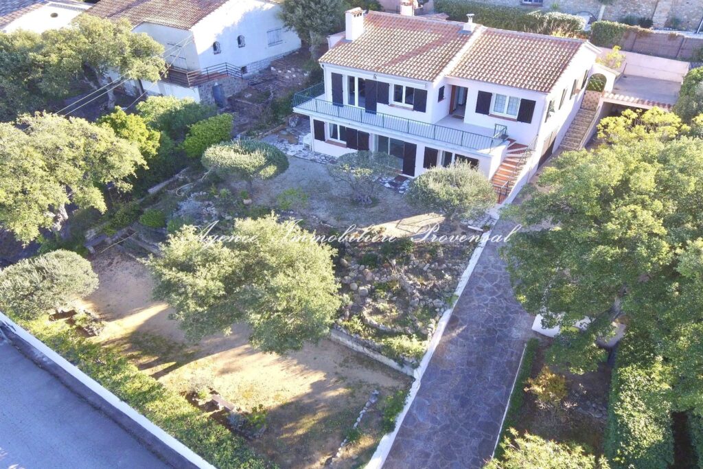 vente maison 2 Pièce(s) – 2 pièces – 4 chambres – 168.00 m²