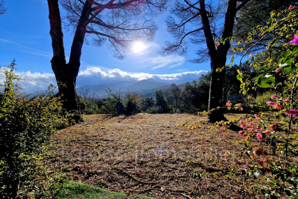 Maison de caractère plein sud avec piscine et vues imprenables – 7 pièces – 4 chambres – 175.00 m²