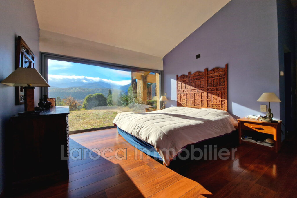 Maison de caractère plein sud avec piscine et vues imprenables – 7 pièces – 4 chambres – 175.00 m²