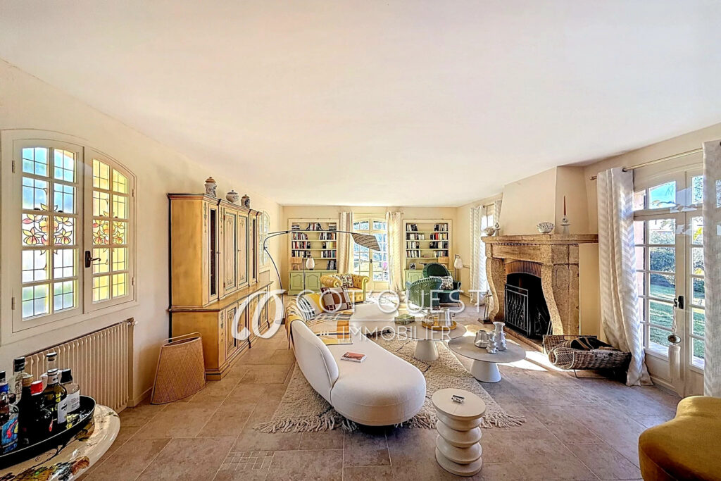 vente maison 7 Pièce(s) – 7 pièces – 5 chambres – 305.00 m²