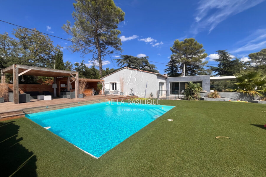 Maison à vendre à Saint-maximin-la-sainte-baume — Vue nature — photo 17