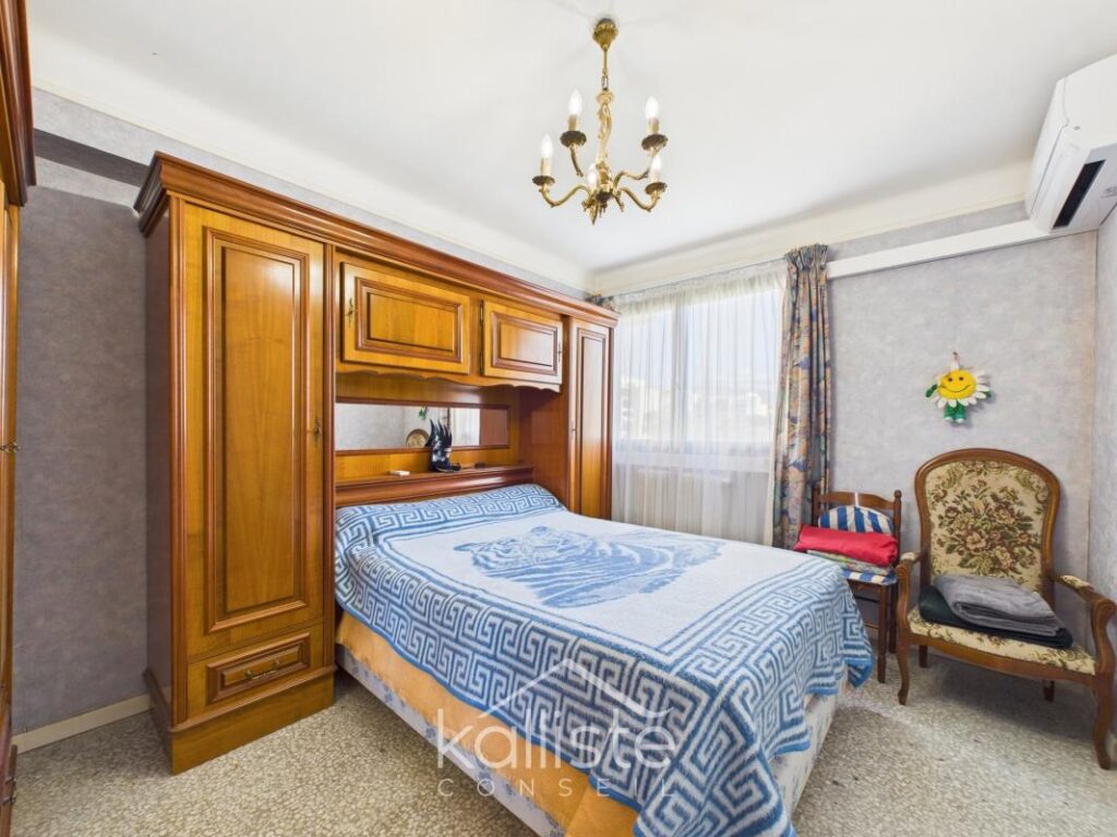 Appartement 4 pièces à Ajaccio Maréchal Juin, avec balcons, cave et parking – 4 pièces – 2 chambres – 81 m²