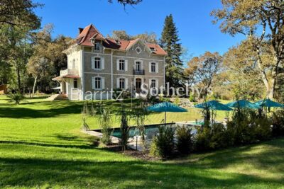 Maison de Maître proche des plages – 12 pièces – 8 chambres – 480 m²