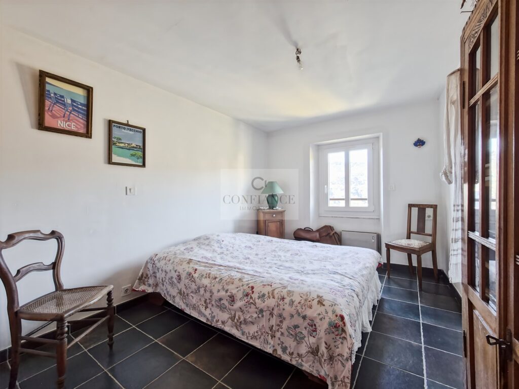 Appartement – 5 pièces – 3 chambres – 143 m²