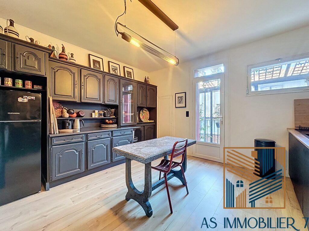 Appartement – 3 pièces – 2 chambres – 102 m²