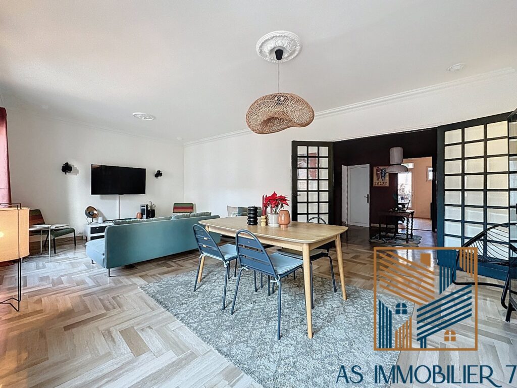 Appartement – 3 pièces – 2 chambres – 102 m²