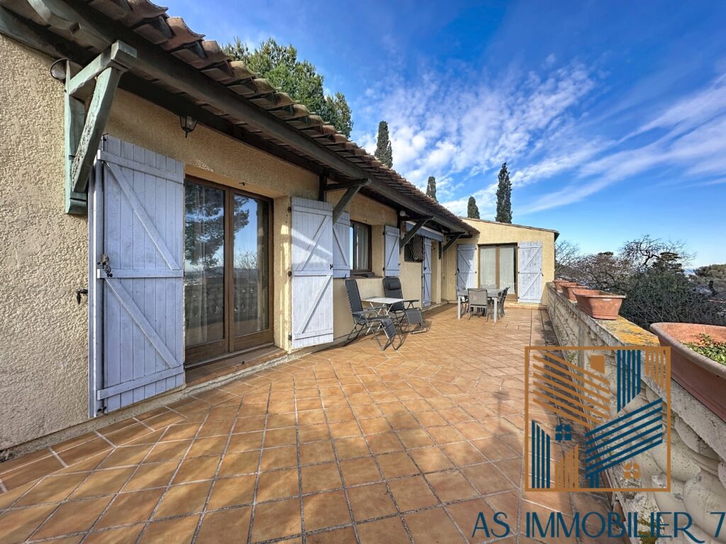 Maison – 4 pièces – 3 chambres – 110 m²