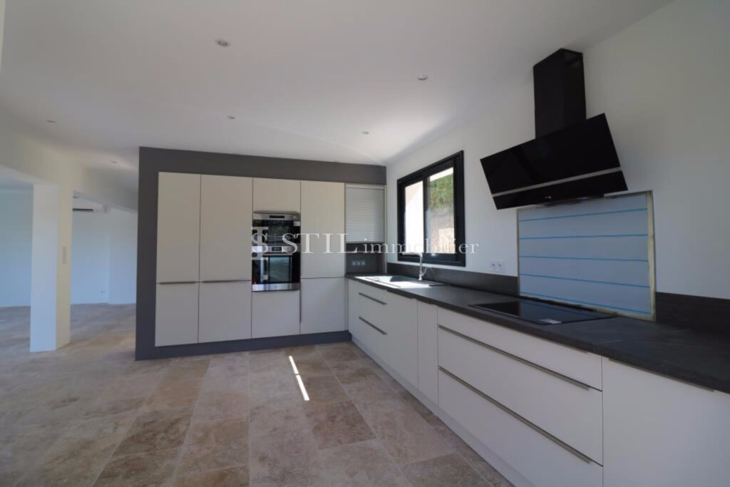 vente villa 6 Pièce(s) – 6 pièces – 6 chambres – 270.00 m²