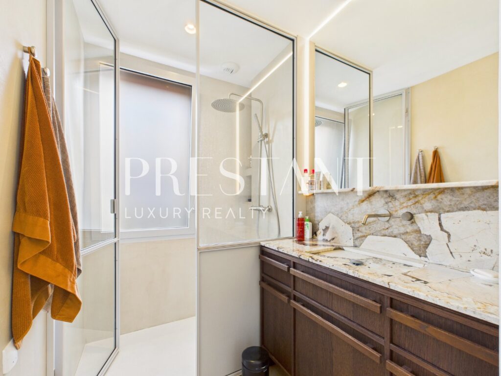 Maison – 7 pièces – 4 chambres – 165 m²