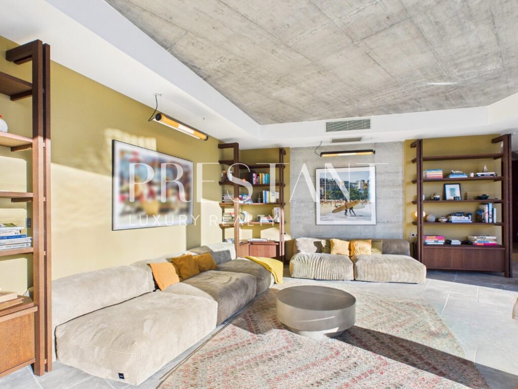 Maison – 7 pièces – 4 chambres – 165 m²