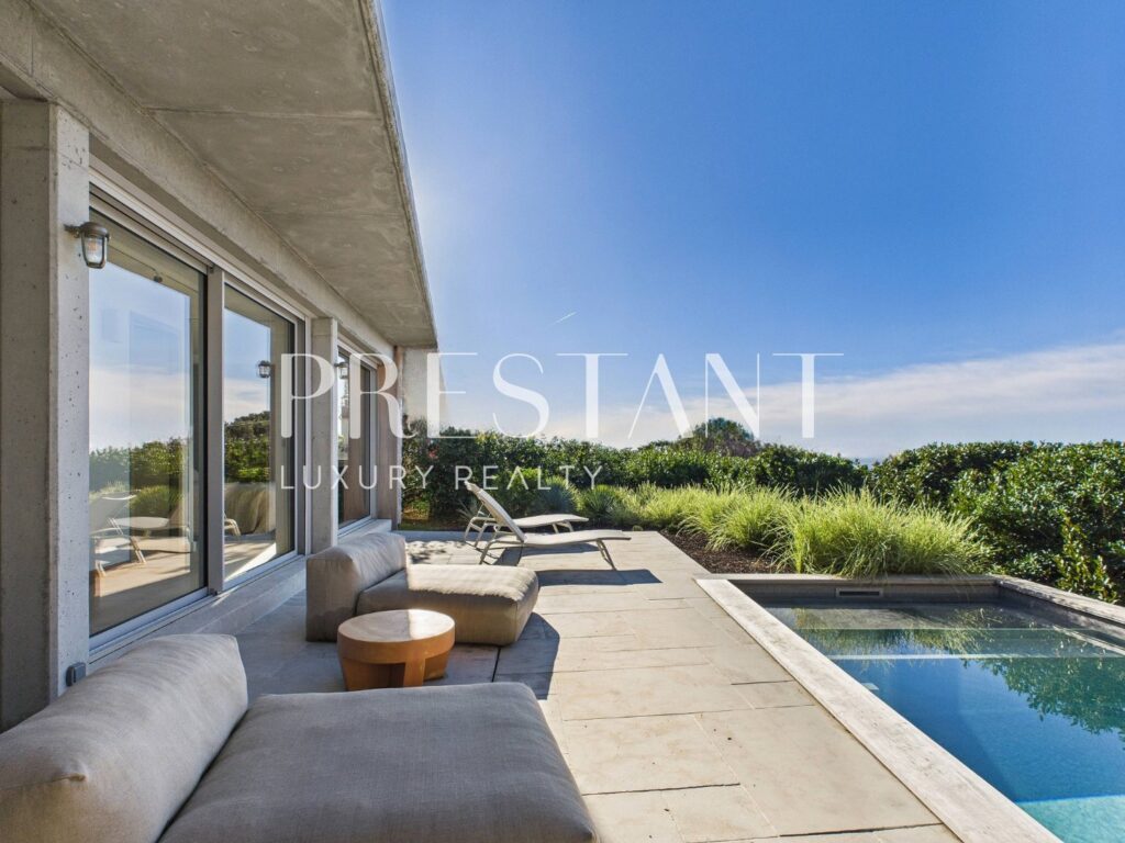 Maison – 7 pièces – 4 chambres – 165 m²