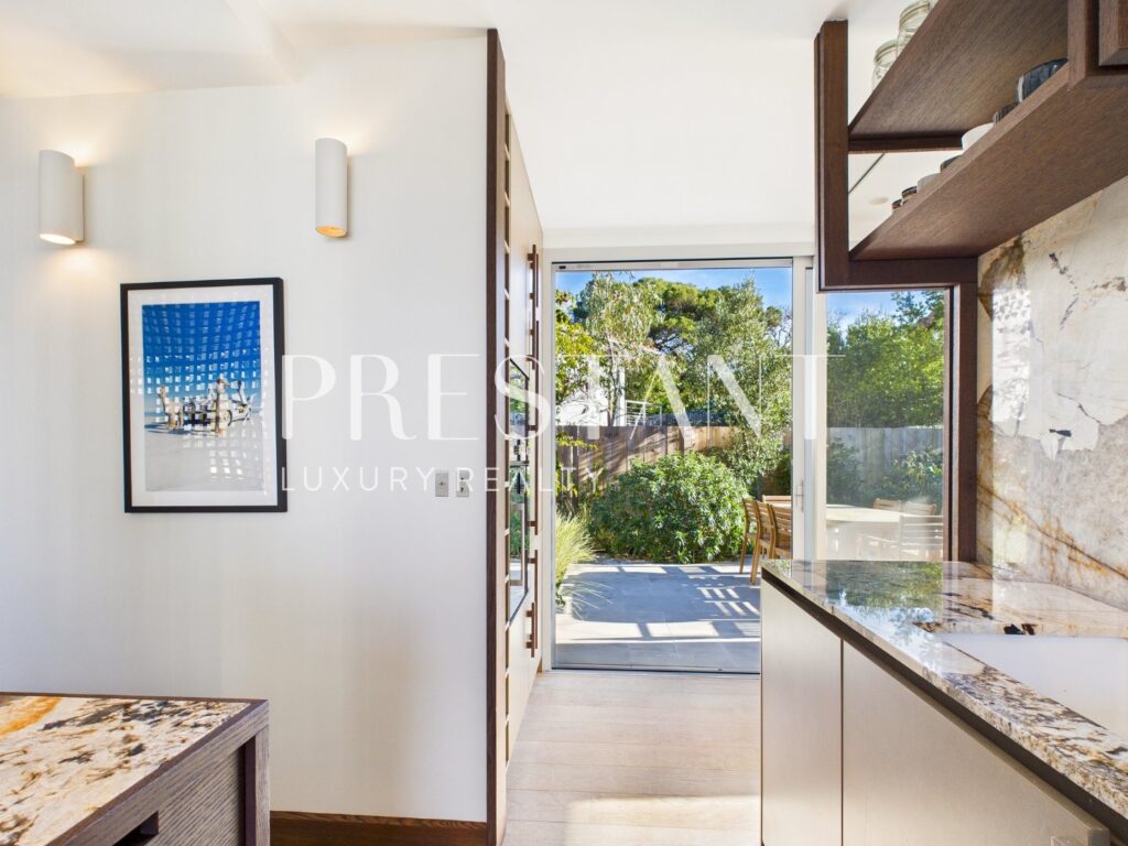 Maison – 7 pièces – 4 chambres – 165 m²