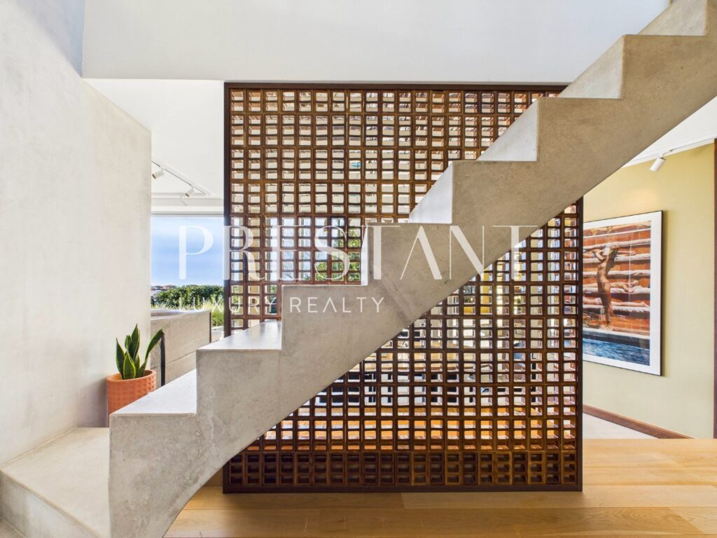 Maison – 7 pièces – 4 chambres – 165 m²