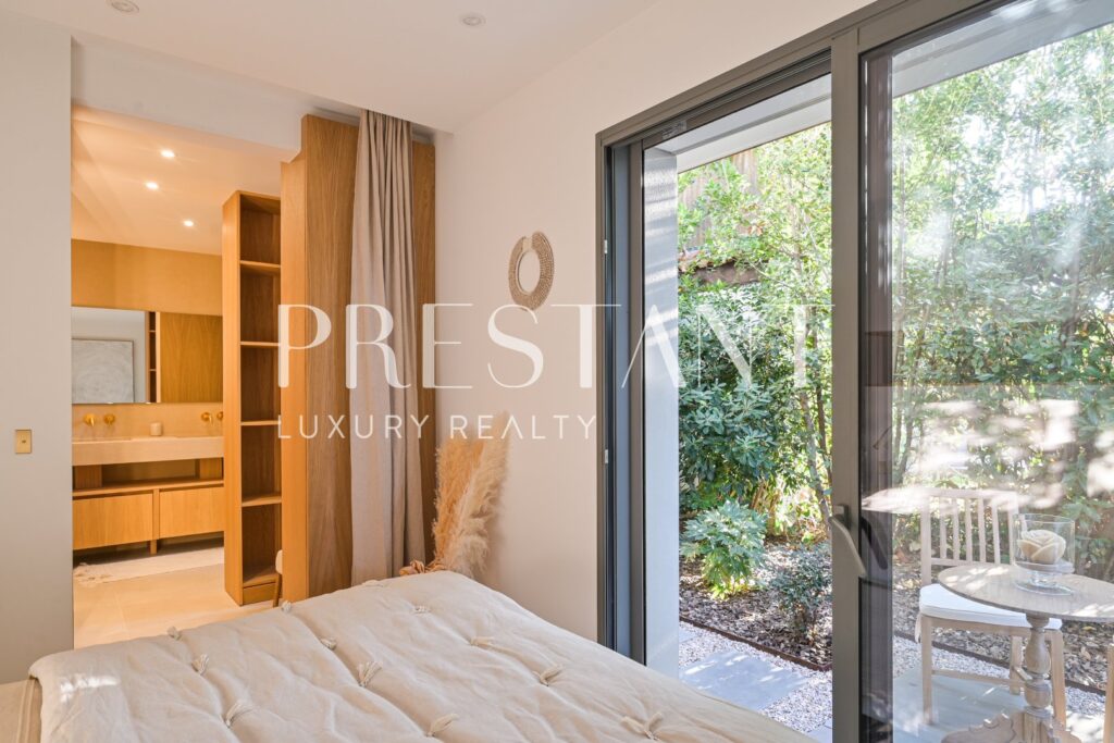 Maison – 6 pièces – 3 chambres – 140 m²