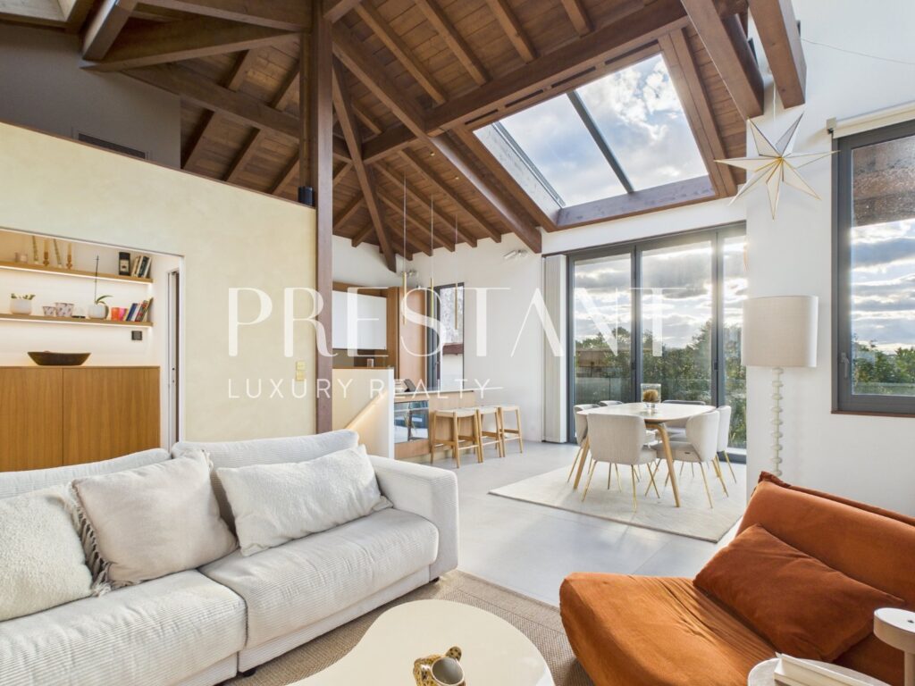 Maison – 6 pièces – 3 chambres – 140 m²