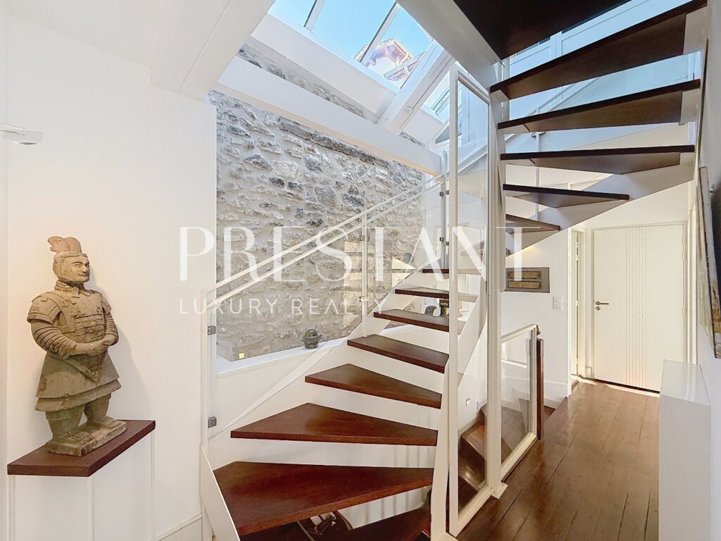 Maison – 6 pièces – 4 chambres – 134 m²