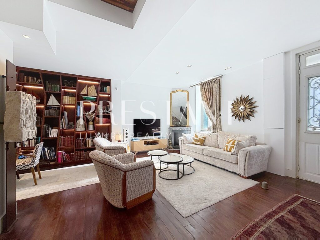 Maison – 6 pièces – 4 chambres – 134 m²