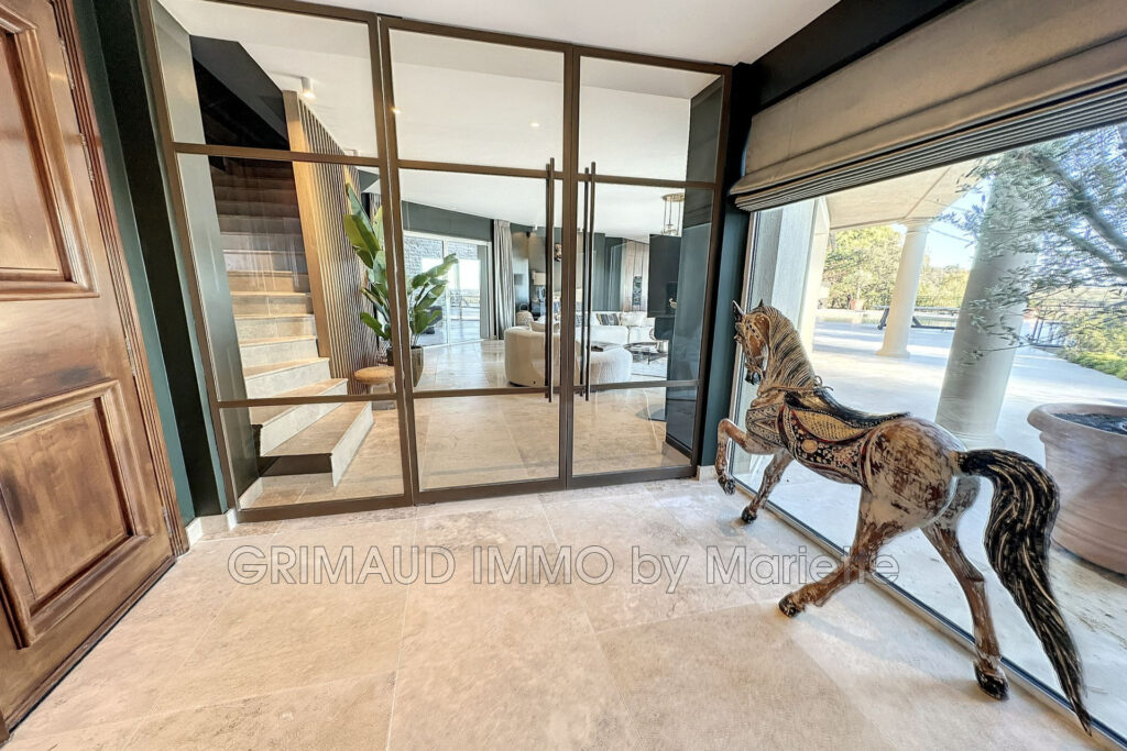 Villa sur 4170m² terrain avec vue dégagée et vue mer, compléte – 6 pièces – 6 chambres – 300.00 m²