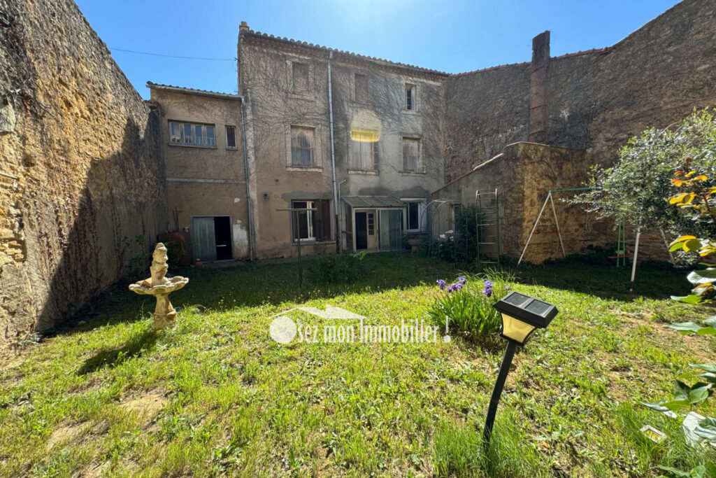 vente maison de maître 9 Pièce(s) – 9 pièces – 7 chambres – 250.00 m²