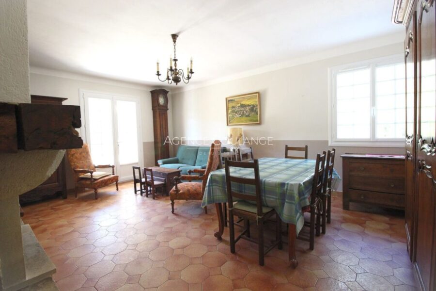 Maison à vendre à Saint-cyr-sur-mer