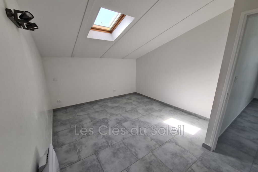 location appartement 4 Pièce(s) – 4 pièces – 3 chambres – 87.68 m²