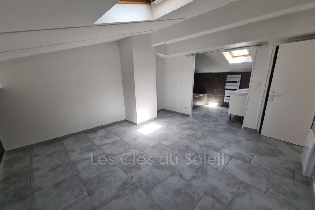 location appartement 4 Pièce(s) – 4 pièces – 3 chambres – 87.68 m²