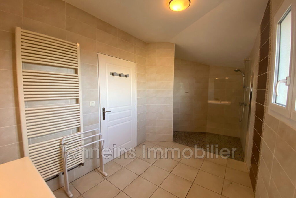 location appartement 3 Pièce(s) – 3 pièces – 2 chambres – 70.00 m²