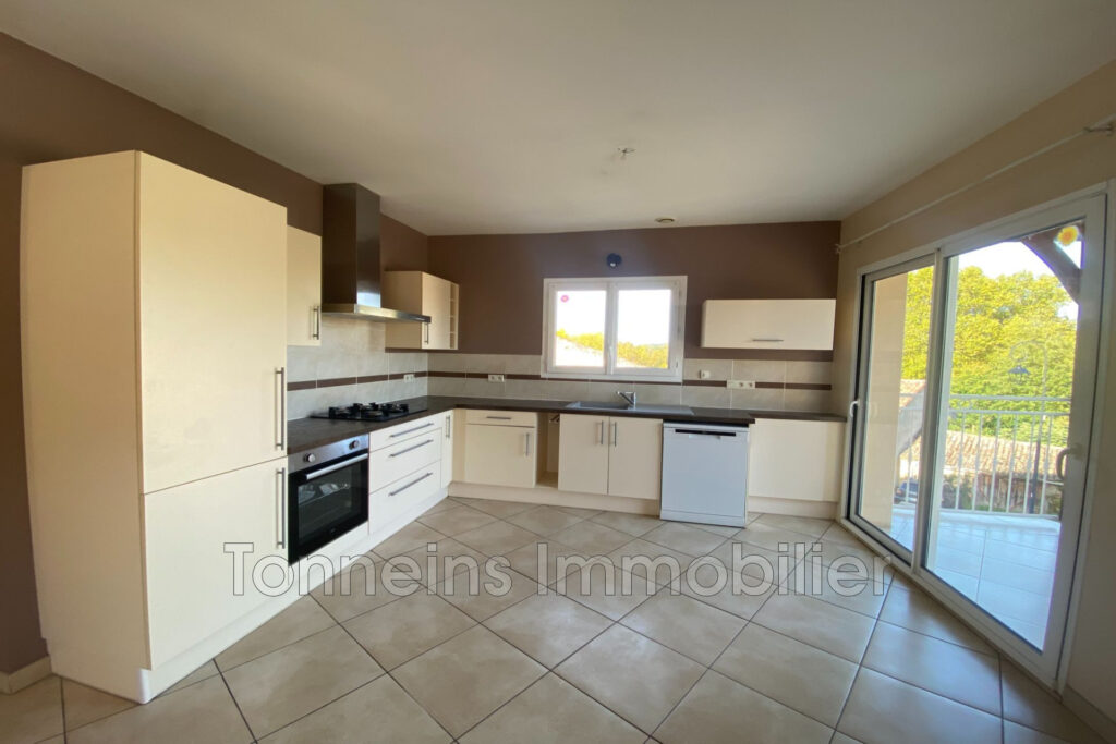 location appartement 3 Pièce(s) – 3 pièces – 2 chambres – 70.00 m²