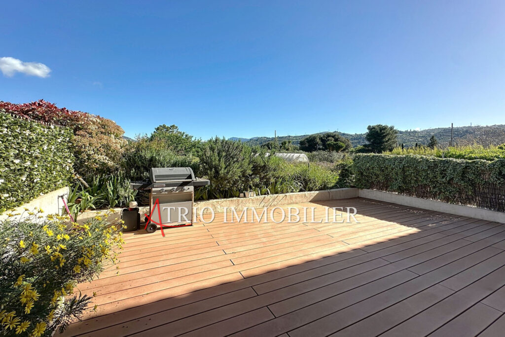 Au calme, belle villa mitoyenne de 90m²+ garage, offrant une d – 4 pièces – 3 chambres – 92.00 m²