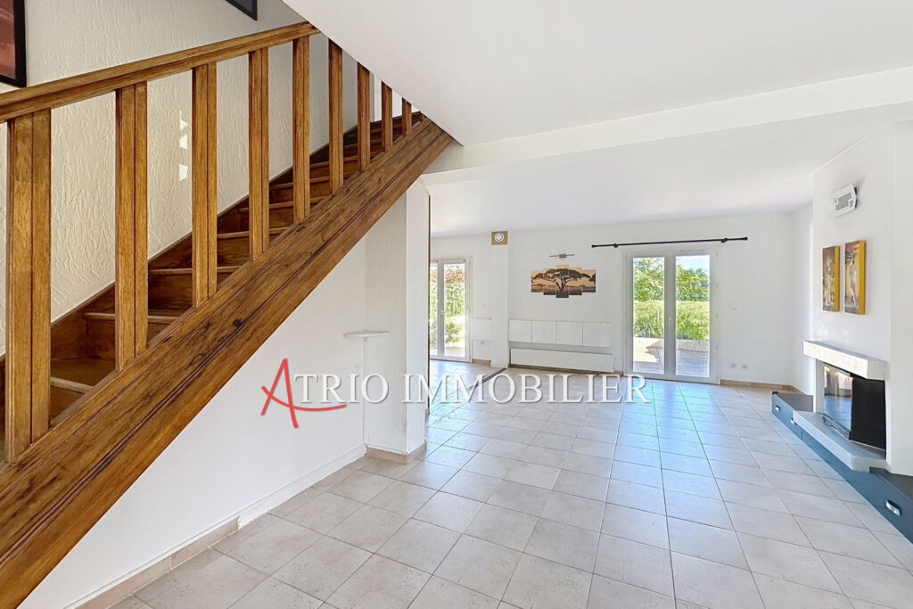 Au calme, belle villa mitoyenne de 90m²+ garage, offrant une d – 4 pièces – 3 chambres – 92.00 m²