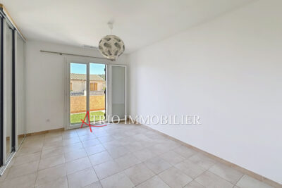 Au calme, belle villa mitoyenne de 90m²+ garage, offrant une d – 4 pièces – 3 chambres – 92.00 m²