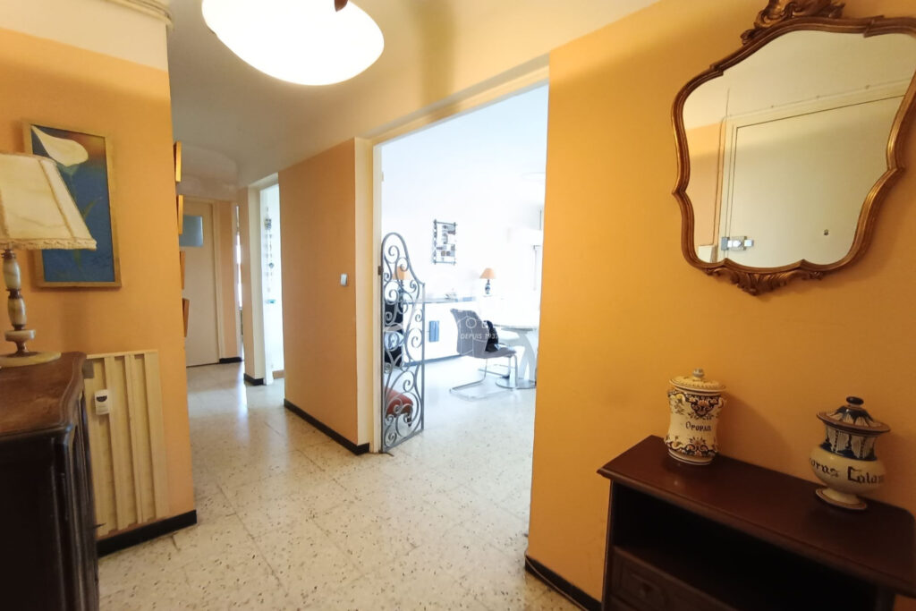 A vendre Appartement type 3 de 76m²+ cave à Draguignan – 4 pièces – 2 chambres – 76.70 m²