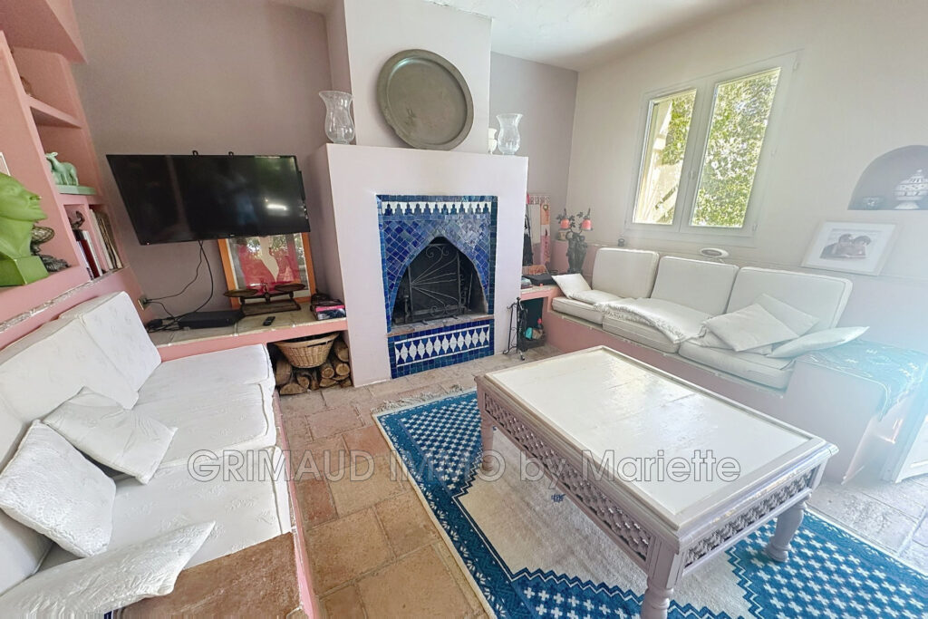 maison avec 4 chambres, piscine et garage – 5 pièces – 4 chambres – 118.95 m²