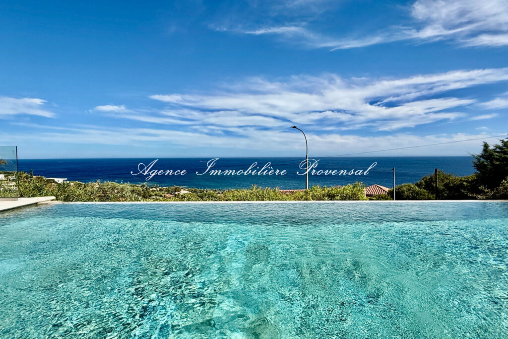 vente villa 5 Pièce(s) – 5 pièces – 4 chambres – 200.00 m²