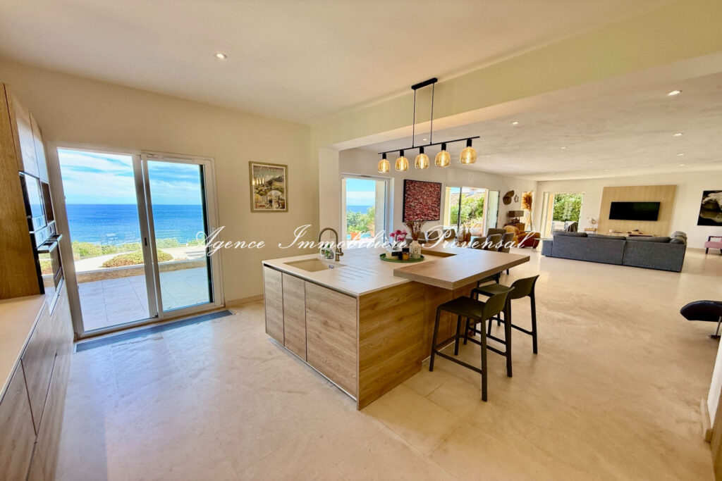 vente villa 5 Pièce(s) – 5 pièces – 4 chambres – 200.00 m²