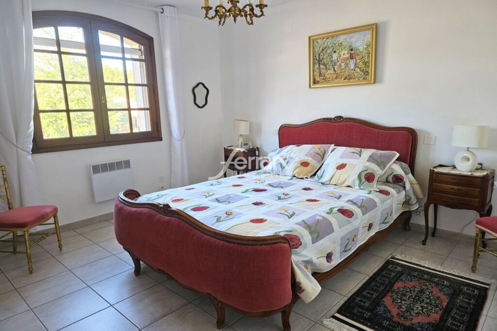 A vendre Maison familiale avec piscine ? Quartier résidentiel  – 7 pièces – 5 chambres – 186.00 m²