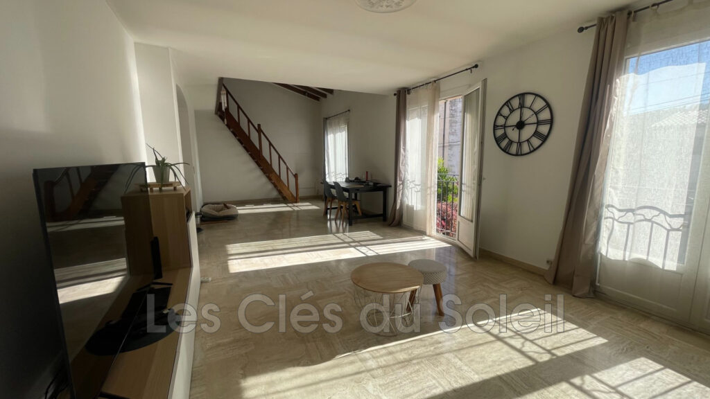 Brignoles, Maison de village de type 5 avec garage  Maison de  – 5 pièces – 3 chambres – 107.00 m²