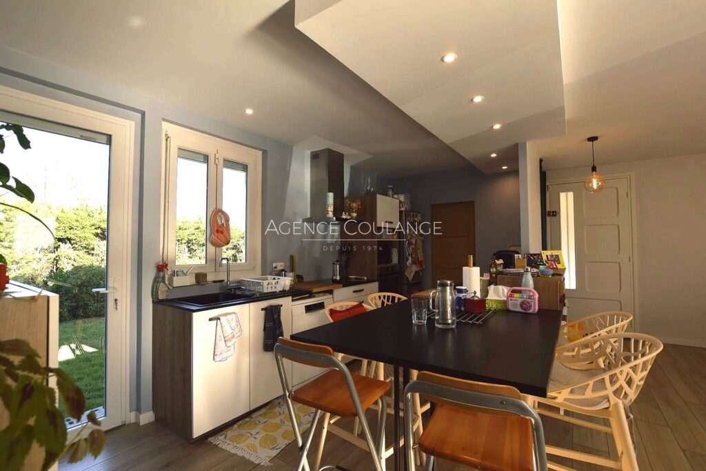 vente maison 8 Pièce(s) – 8 pièces – 6 chambres – 183.00 m²