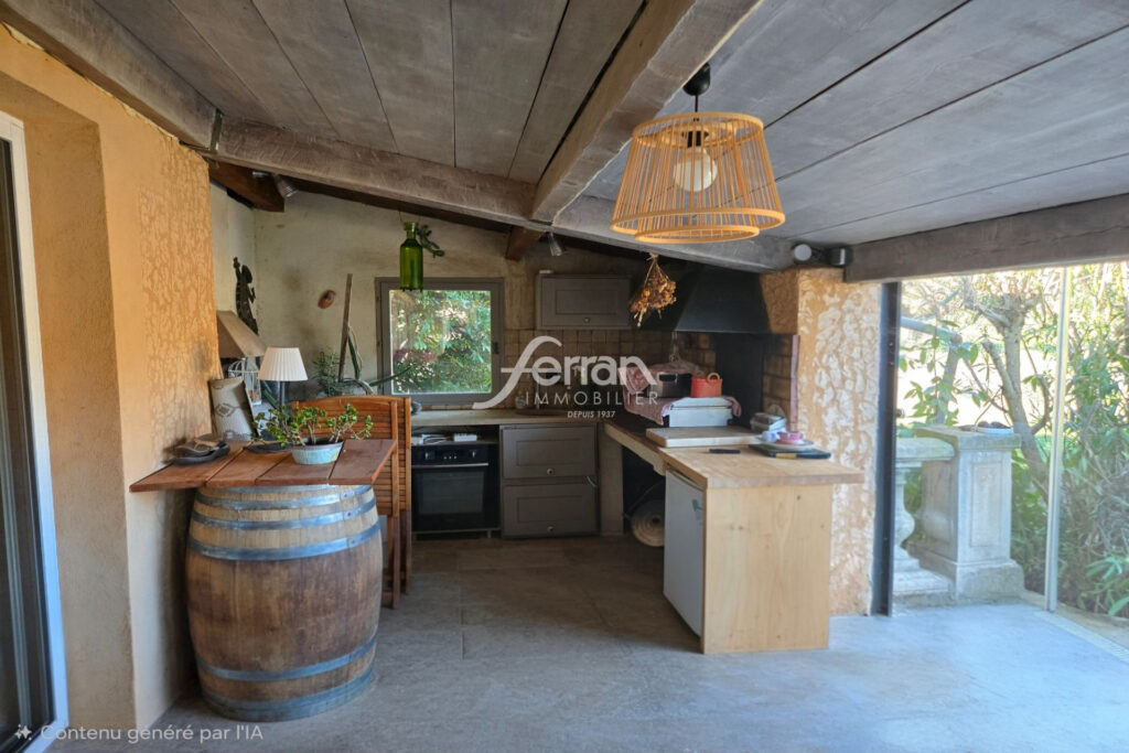 À vendre à Salernes villa 4 chambres sur un terrain de 4000m²  – 5 pièces – 4 chambres – 170.00 m²