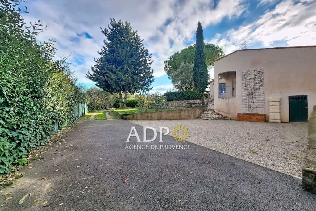 vente maison 4 Pièce(s) – 4 pièces – 3 chambres – 104.00 m²