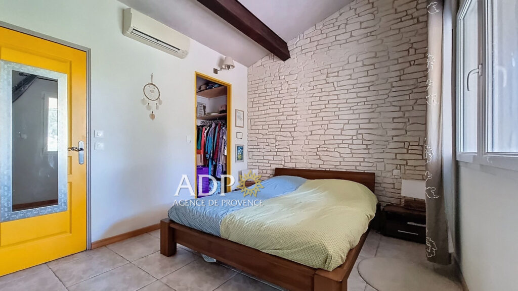 vente maison 4 Pièce(s) – 4 pièces – 3 chambres – 104.00 m²