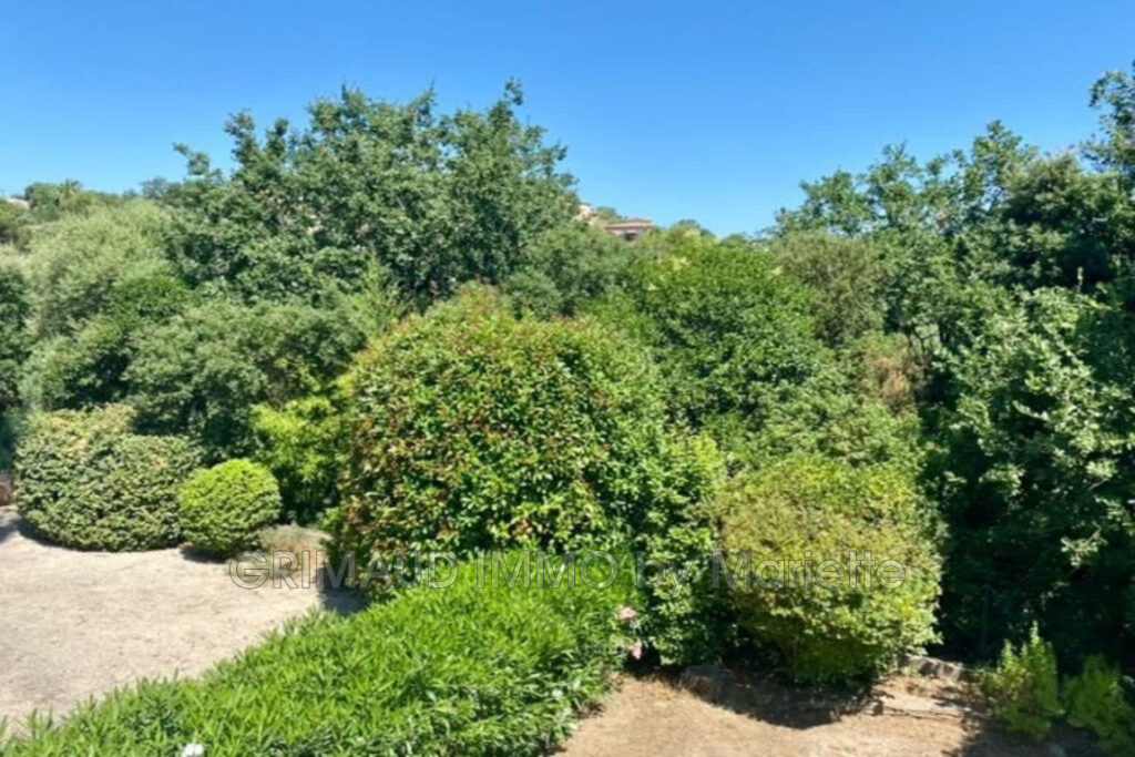 belle maison dans domaine avec 5 chambres, piscinable – 6 pièces – 5 chambres – 199.40 m²