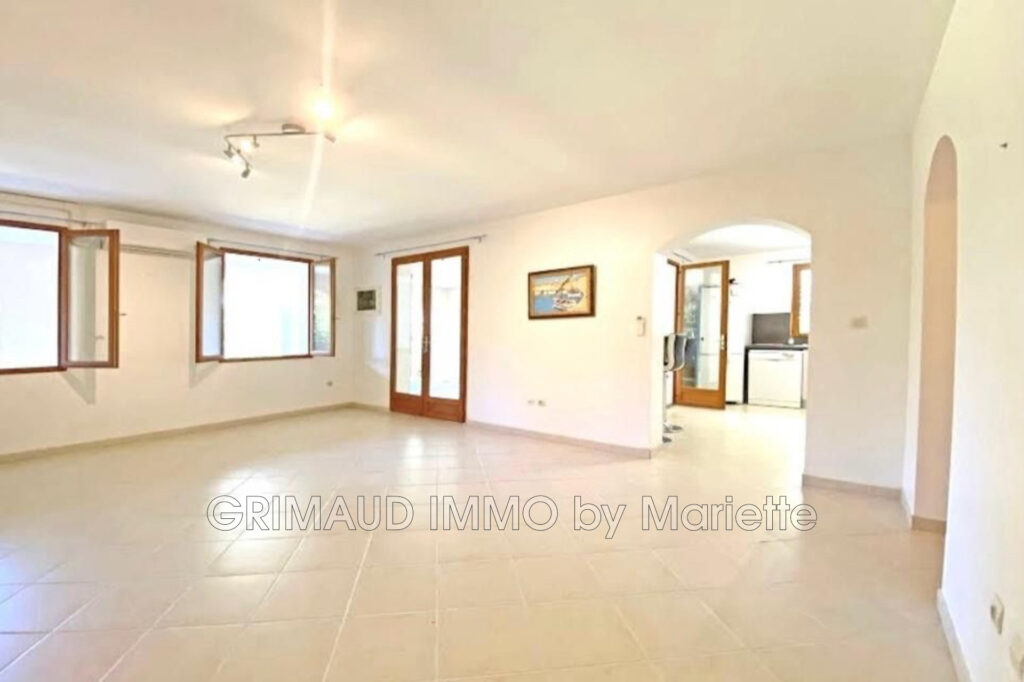 belle maison dans domaine avec 5 chambres, piscinable – 6 pièces – 5 chambres – 199.40 m²